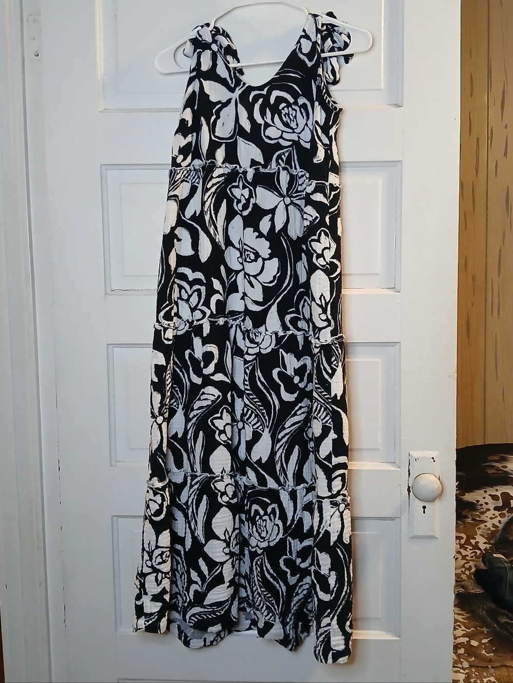 Isabel by Ingrid & Isabel Black White Floral Midi Dress Women’s Small Tie Strap